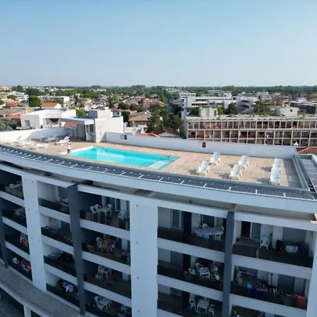 Prime Location Flat With Rooftop Pool Apartment Bibione